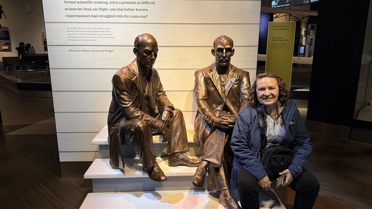 Faculty fellow at Smithsonian Air and Space Museum, Washington D.C.